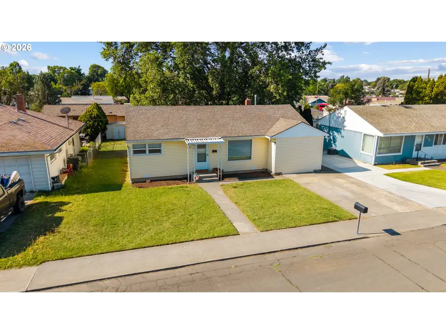 803 W Tamarack Ave, Hermiston, OR 97838 - #3