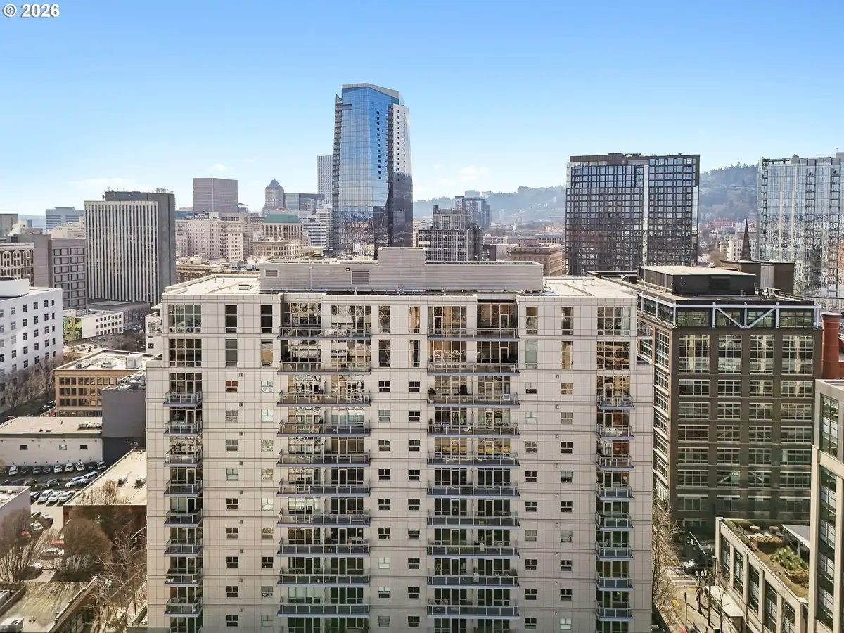 1025 NW Couch St #717, Portland, OR 97209 - #1