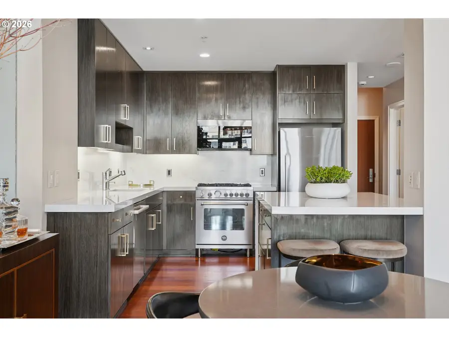 1025 NW Couch St #717, Portland, OR 97209 - #2