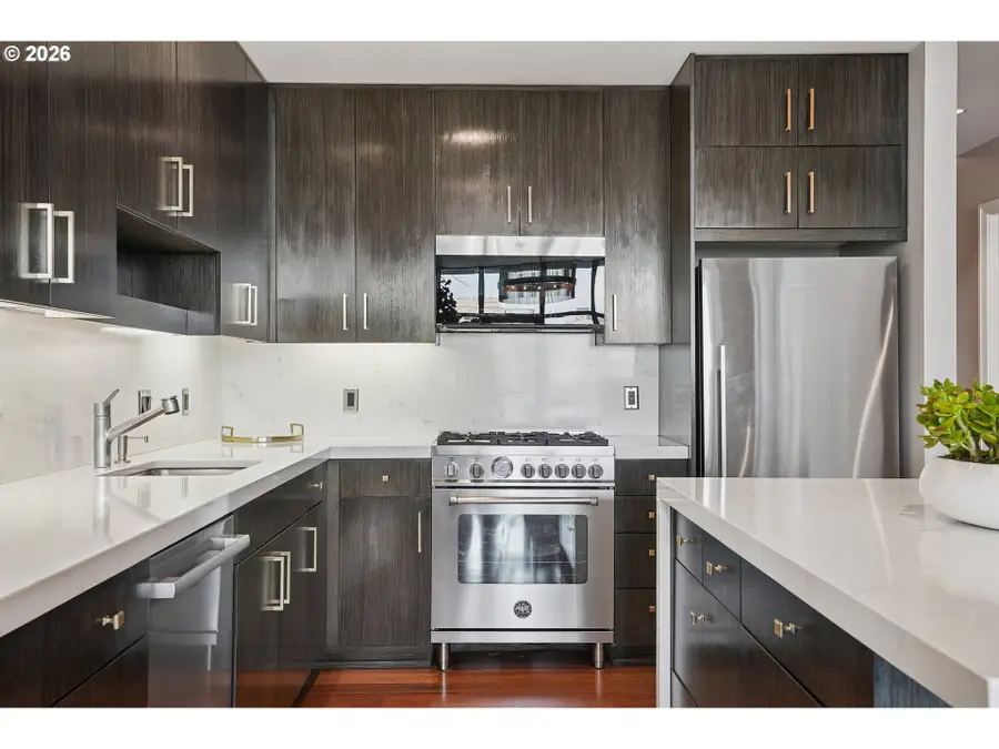 1025 NW Couch St #717, Portland, OR 97209 - #3