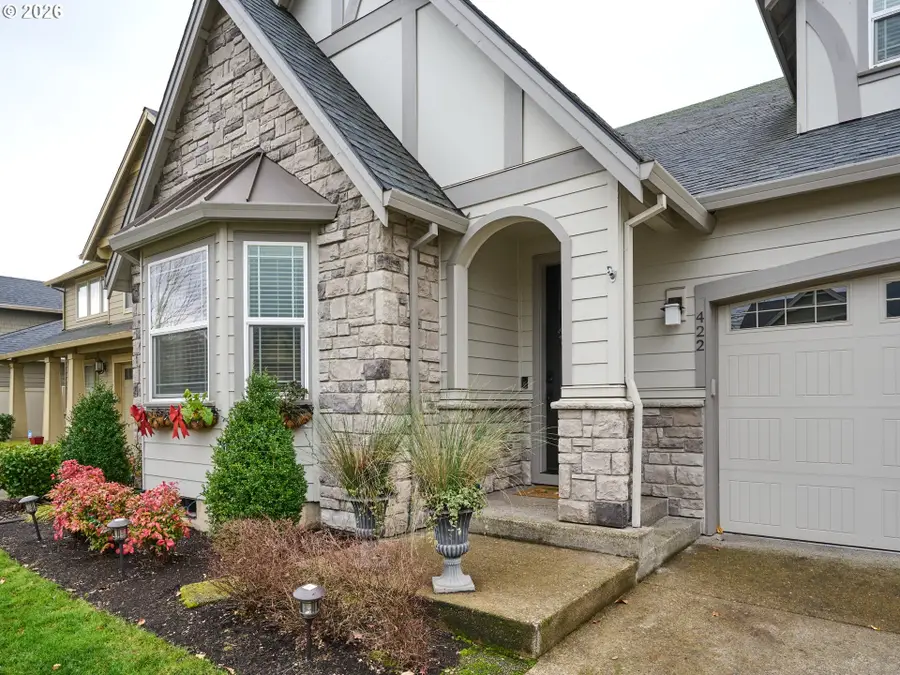 422 Turnberry Ave, Woodburn, OR 97071 - #2
