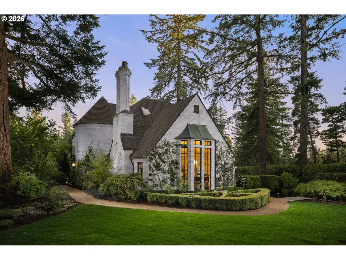4422 SW Fairview Blvd, Portland, OR 97221 - #1