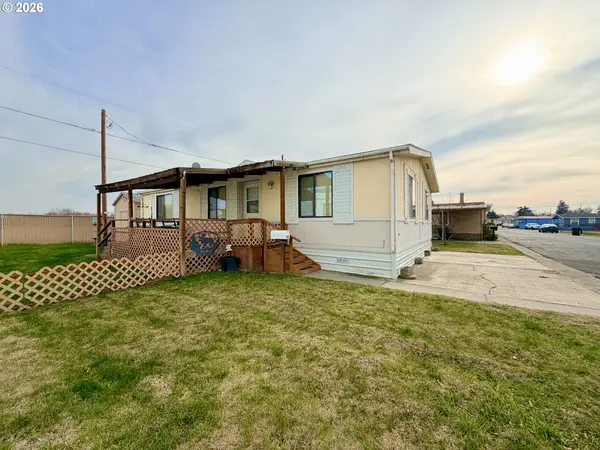 445 E Jennie Ave #92, Hermiston, OR 97838