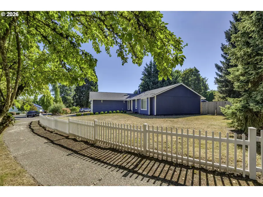 11880 SW Robbins Dr, Beaverton, OR 97008 - #2