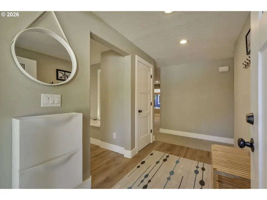 11880 SW Robbins Dr, Beaverton, OR 97008 - #3