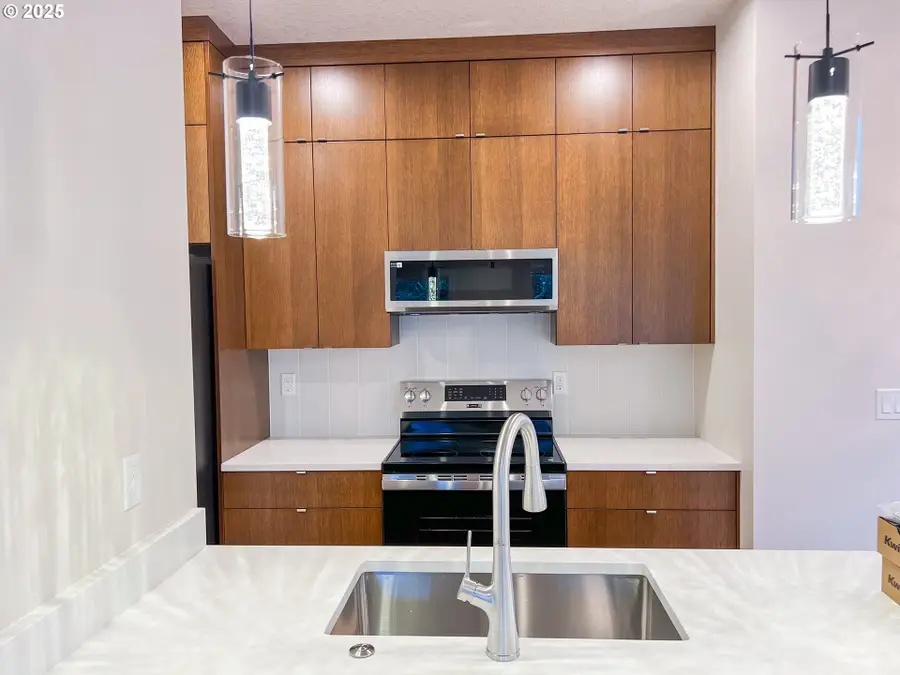 6902 SE Brooklyn St, Portland, OR 97206 - Image #2