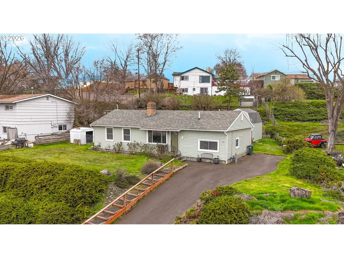 715 SW 27th St, Pendleton, OR 97801 - #1