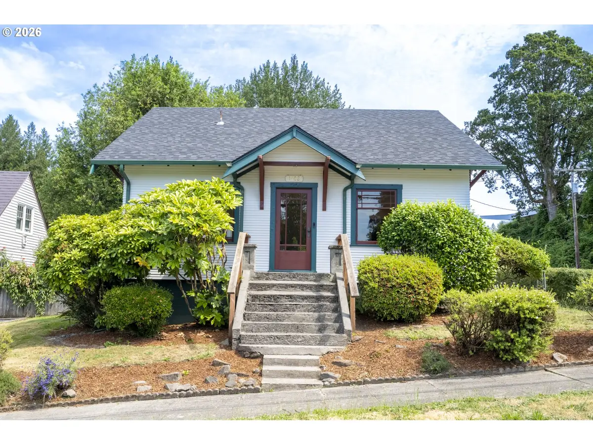 1402 Jackson St, Oregon City, OR 97045 - #1