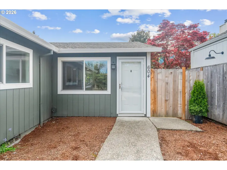 604 S Vermont St, Portland, OR 97219 - #2