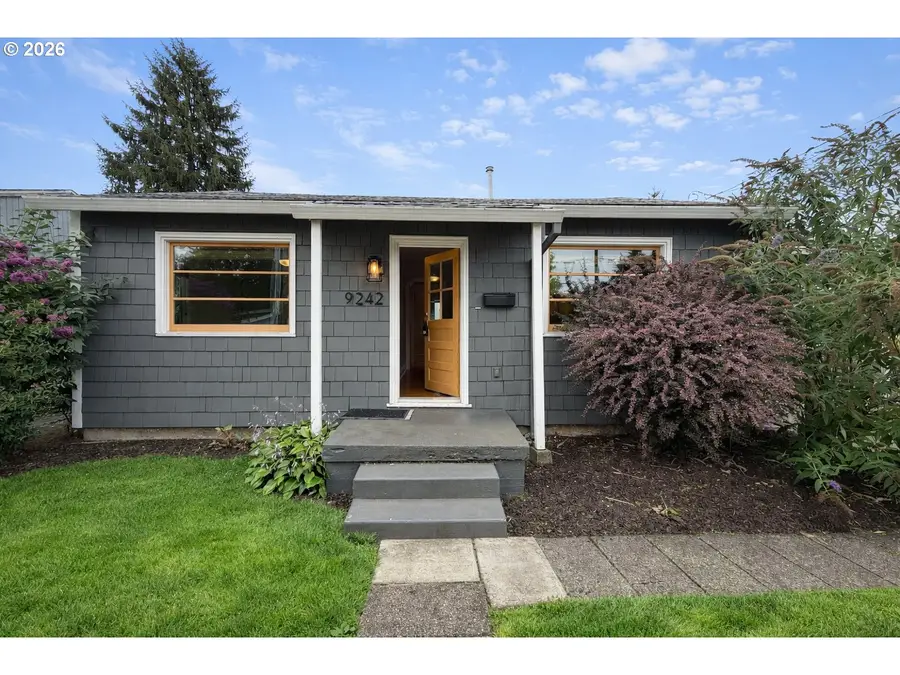 9242 SE Harrison St, Portland, OR 97216 - #2