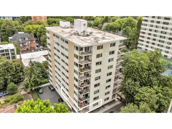 2211 SW Park Pl #204, Portland, OR 97205