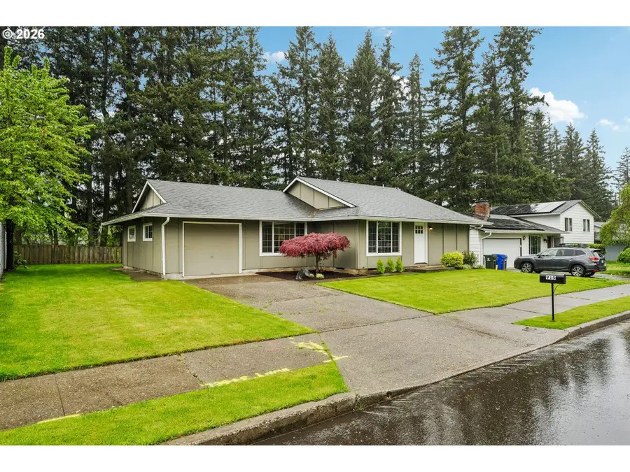 915 SE 205th Dr, Gresham, OR 97030 - #2