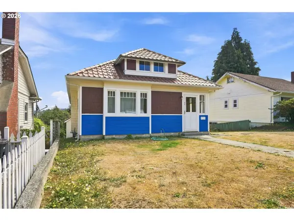 824 S 7th St, CoosBay, OR 97420