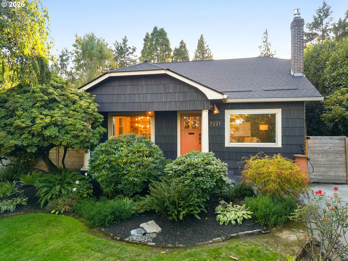 7221 SW Brier Pl, Portland, OR 97219 - #1