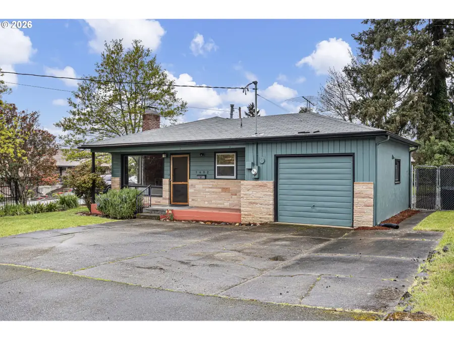 1402 SE Court Ave, Roseburg, OR 97470 - #2
