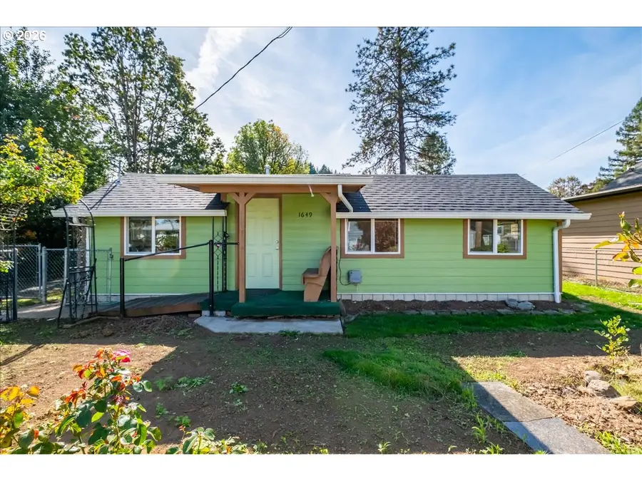 1649 Elm St, Sweet Home, OR 97386 - #2