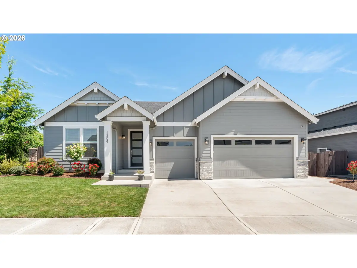 1304 S 44th Ave, Ridgefield, WA 98642 - #1