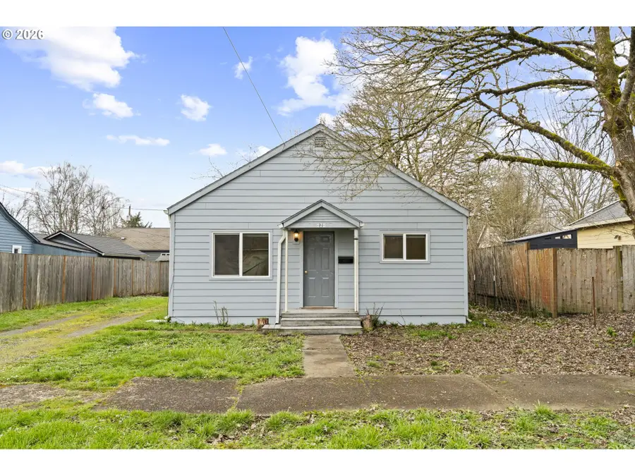 220 NW Lincoln St, Sheridan, OR 97378 - #2