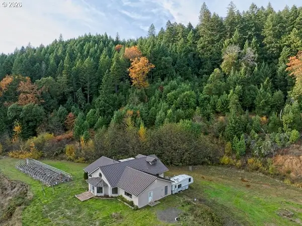1480 Bridge Ln, WolfCreek, OR 97497