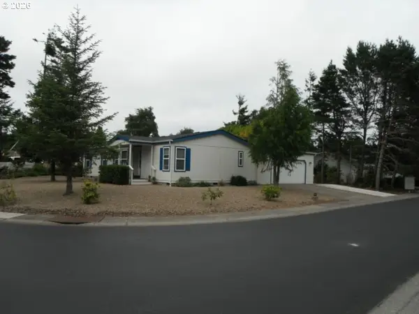 472 Sherwood Loop, Florence, OR 97439