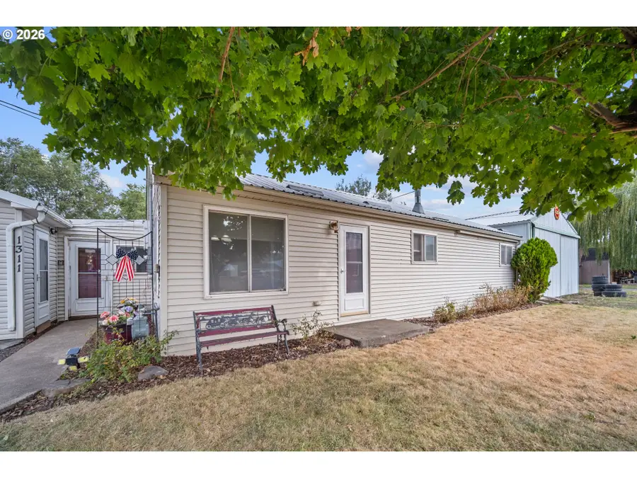 1311 N Hall St, La Grande, OR 97850 - #2