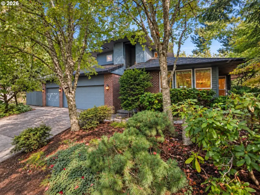 9731 NW Bartholomew Dr, Portland, OR 97229 - #2
