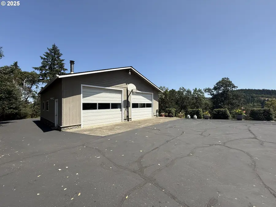 4447 Melrose Rd, Roseburg, OR 97471 - #2