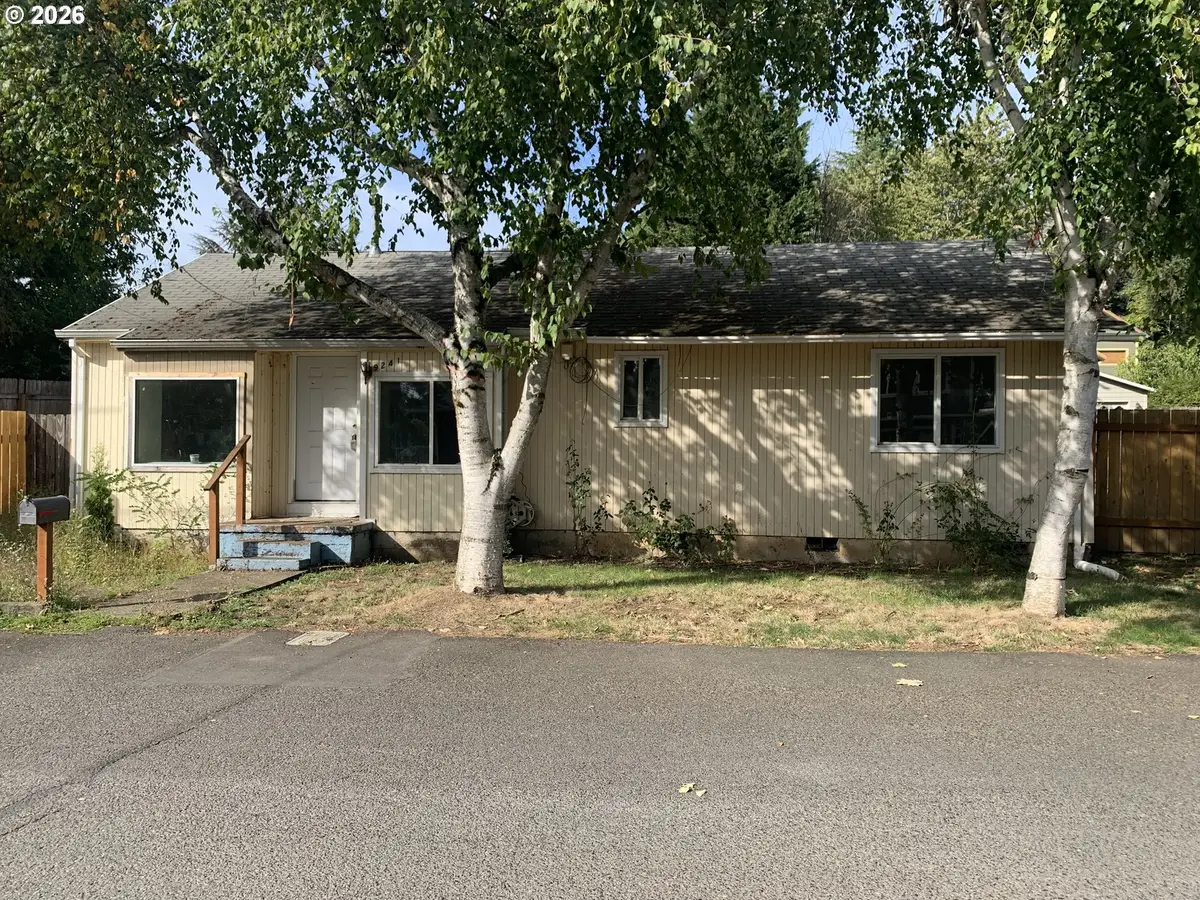 9241 NE Schuyler St, Portland, OR 97220 - #1