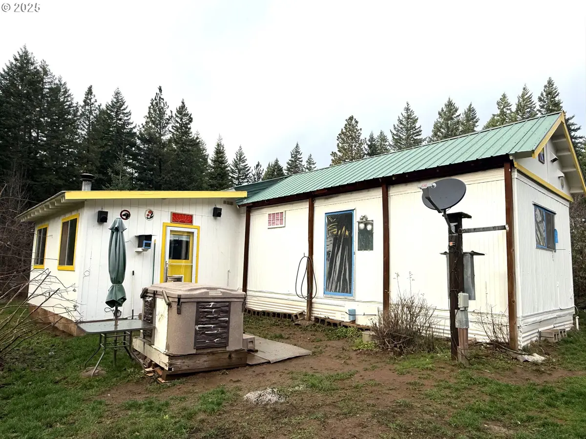 627 Canyon Rd, Lyle, WA 98635 - Image #1