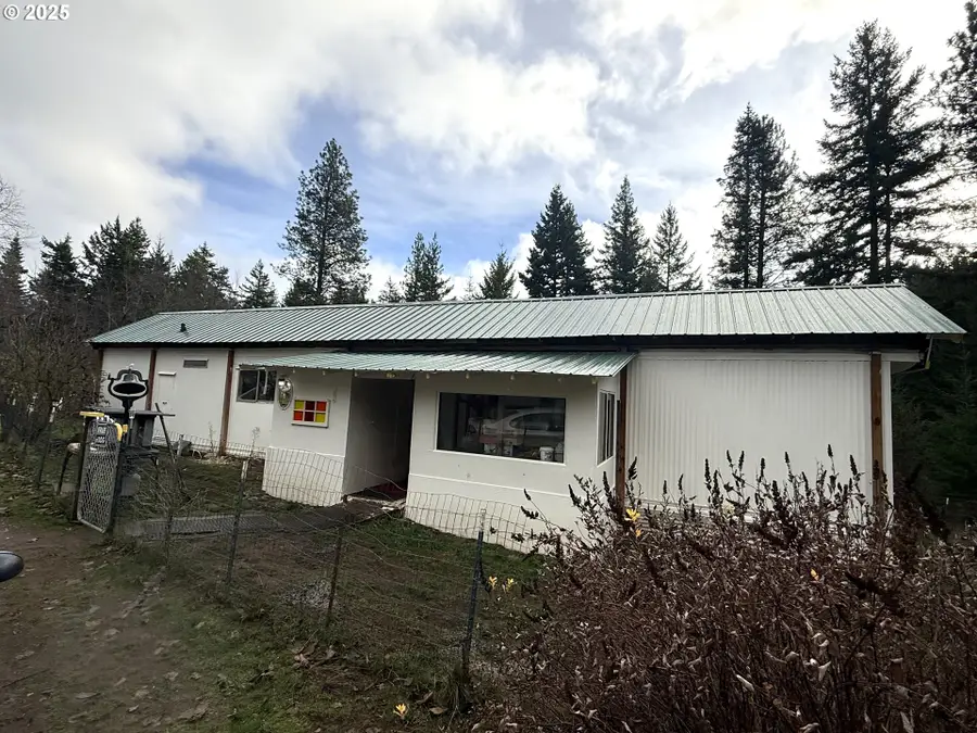 627 Canyon Rd, Lyle, WA 98635 - Image #2