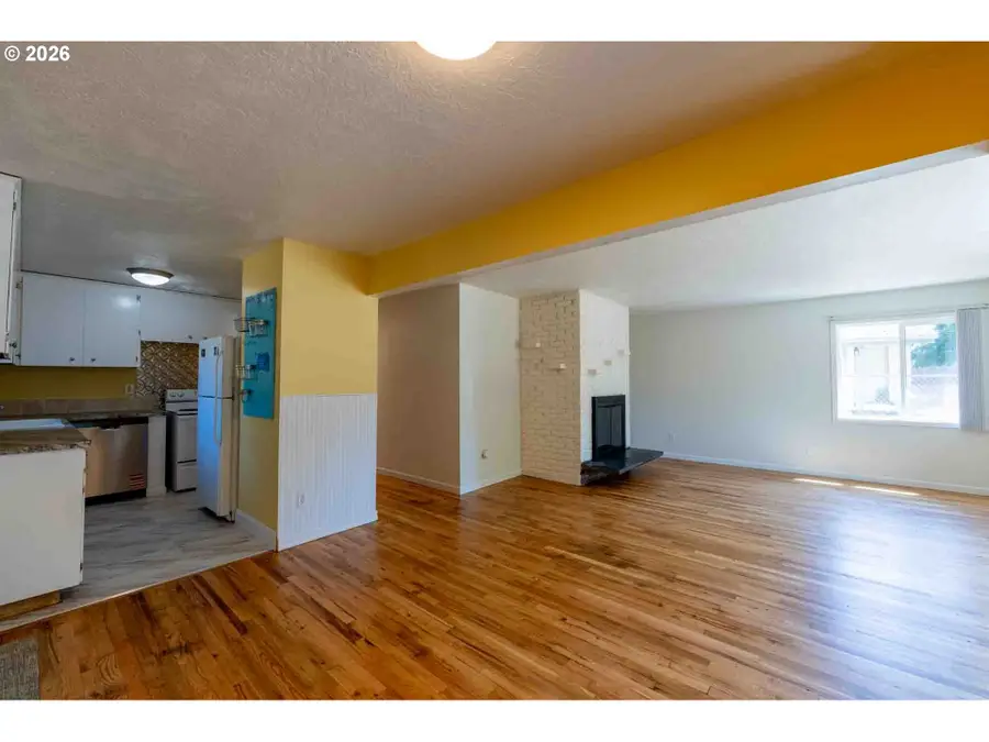 6977 SE Snider Ave, Milwaukie, OR 97222 - #3