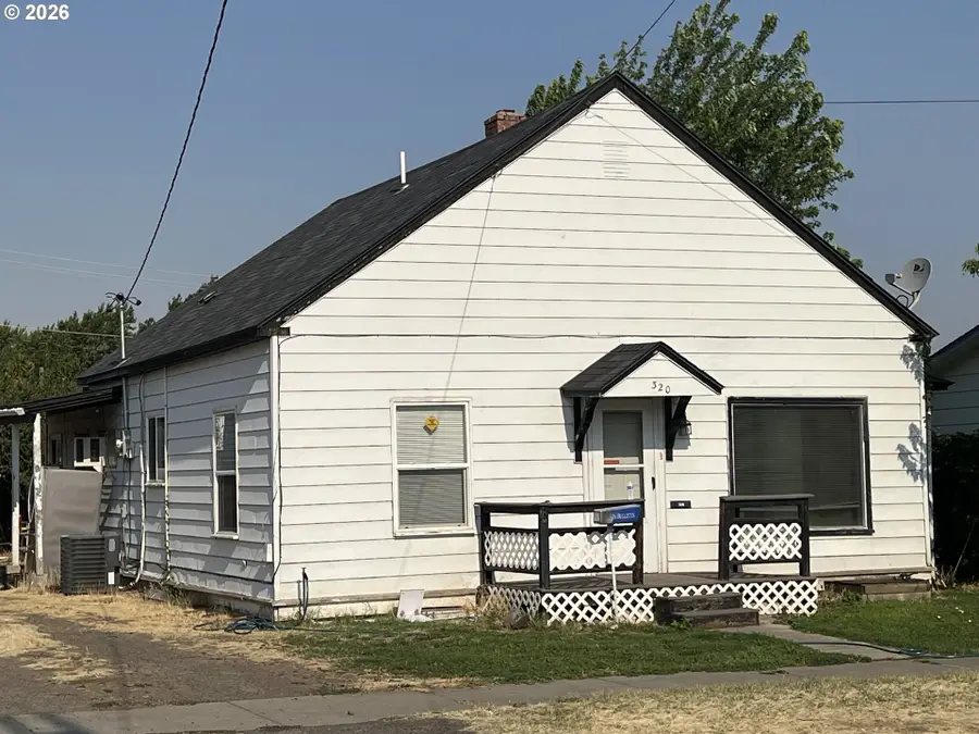 320 S Columbia St, Milton Freewater, OR 97862 - #2