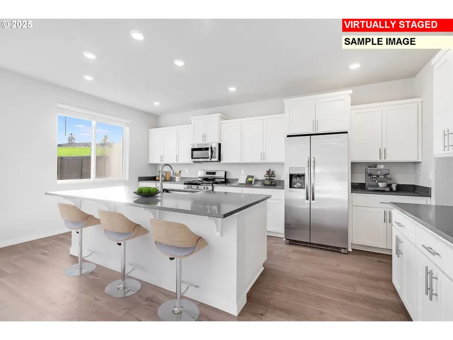 792 Misty Ln, Cornelius, OR 97116 - Image #2