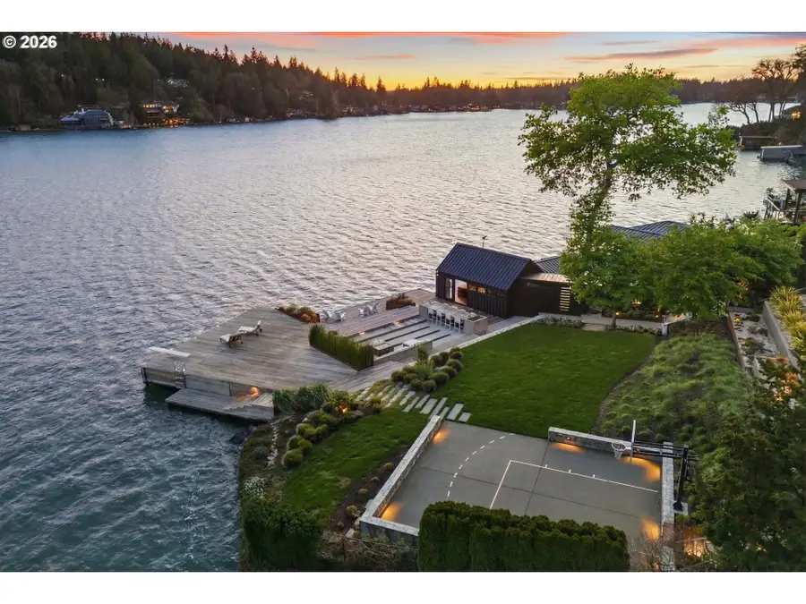 2600 Summit Dr, Lake Oswego, OR 97034 - #2