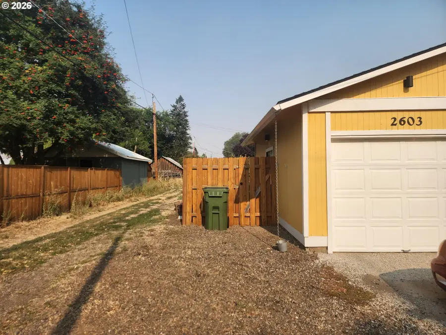 2603 N Spruce St, La Grande, OR 97850 - #3