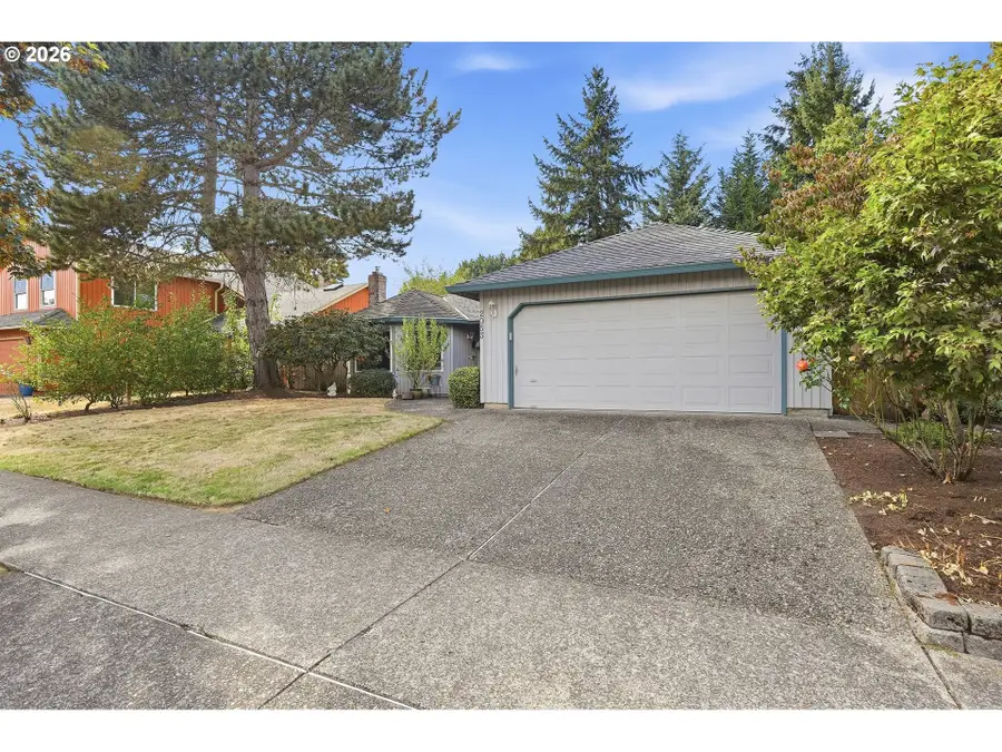 2053 SE 74th Ave, Hillsboro, OR 97123 - #3