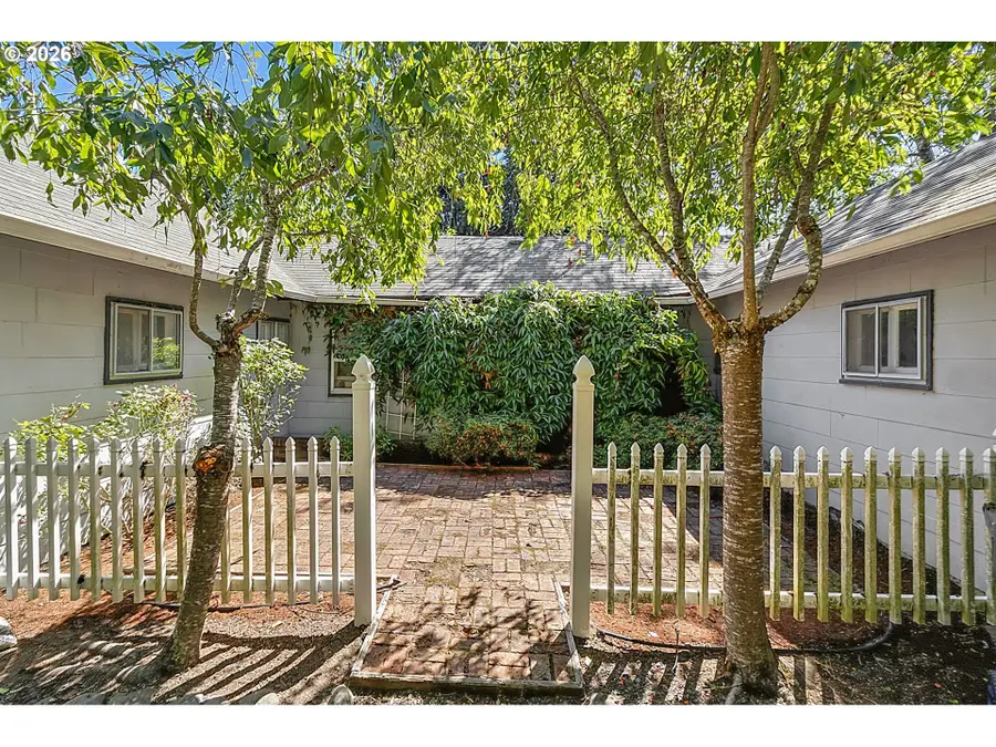 963 Madison St, Eugene, OR 97402 - #2