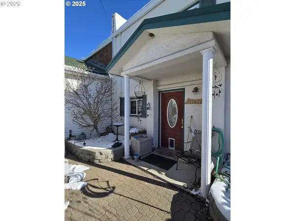 206 1/2 S Main St, Union, OR 97883