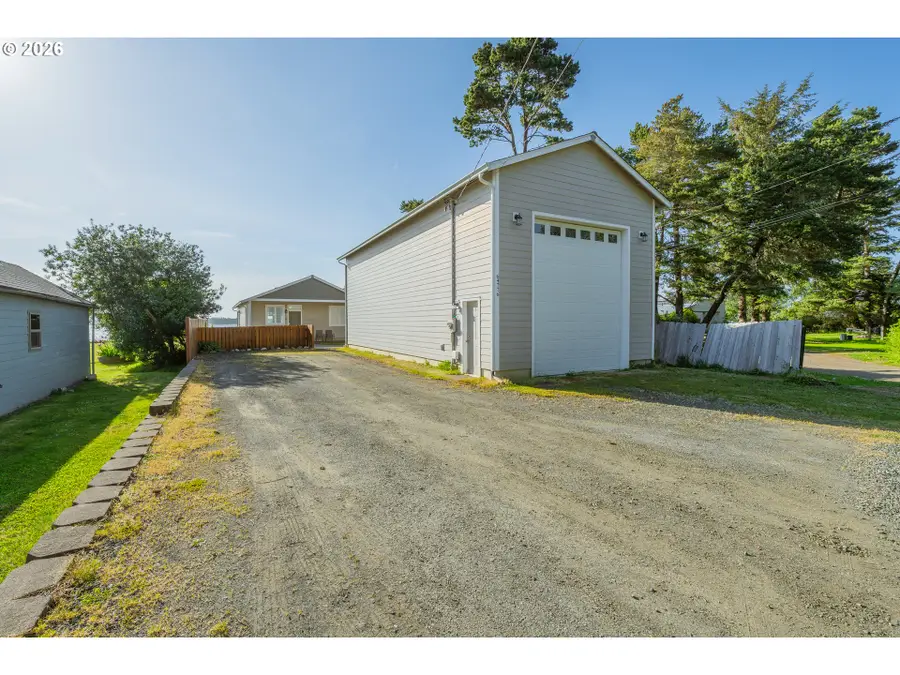 64776 Wygant Rd, Coos Bay, OR 97420 - #2