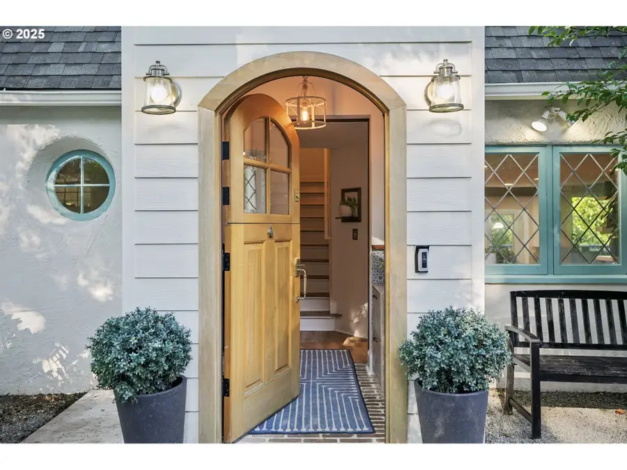 3045 SW Gaston Ave, Portland, OR 97239 - #3