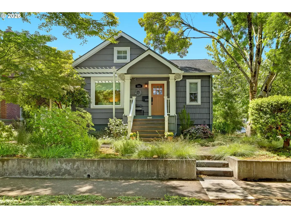 1654 N Willamette Blvd, Portland, OR 97217 - #1