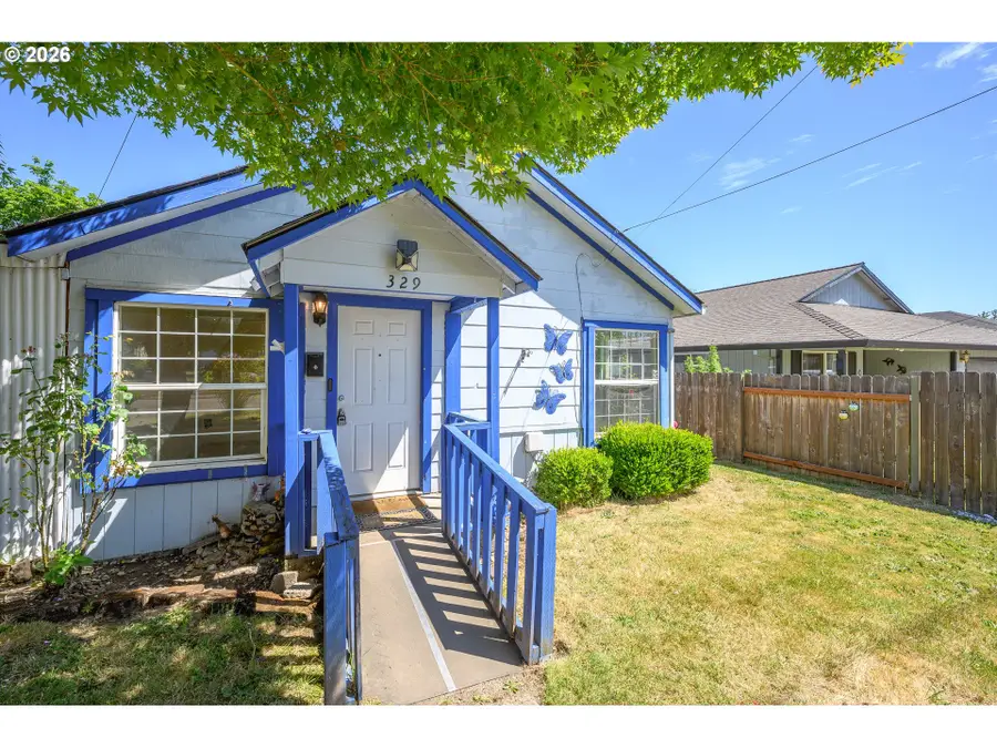 329 SW Harrison St, Sheridan, OR 97378 - #3