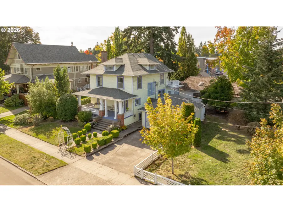 625 NE Cowls St, McMinnville, OR 97128 - #2