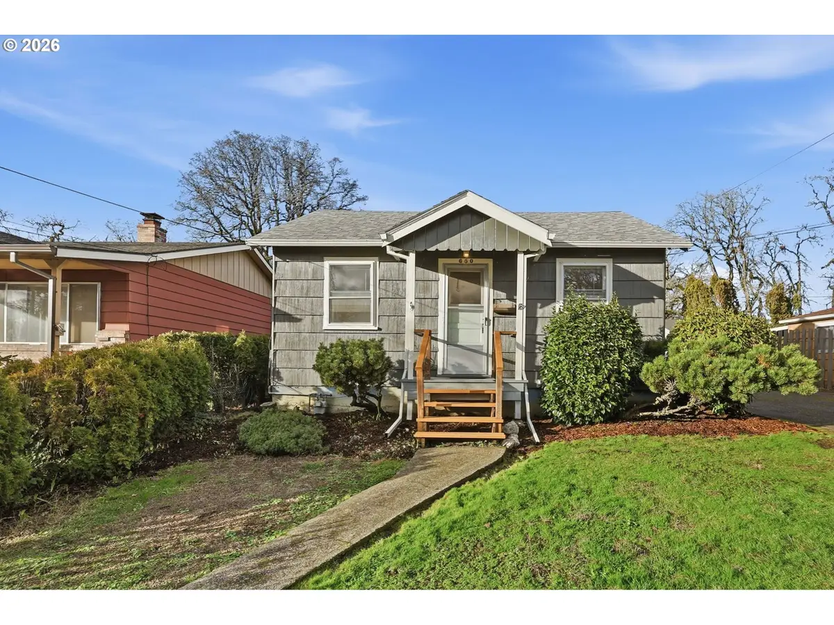 650 E Fairfield St, Gladstone, OR 97027 - Image #1