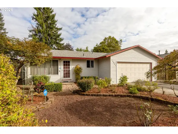 16007 NE Sacramento St, Portland, OR 97230