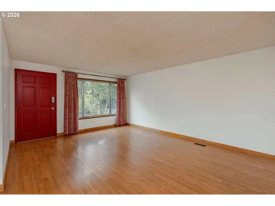 16007 NE Sacramento St, Portland, OR 97230 - #3