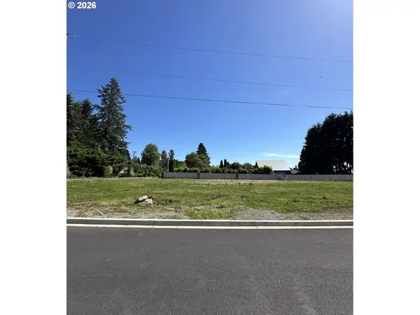 4909 NE 128th St, Vancouver, WA 98686