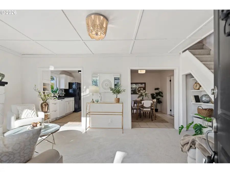 1523 NE 12th St, Lincoln City, OR 97367 - #3