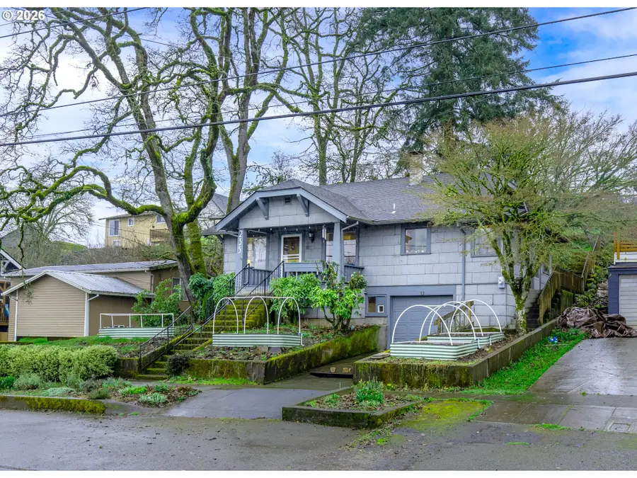 235 S 4th St, Saint Helens, OR 97051 - #2