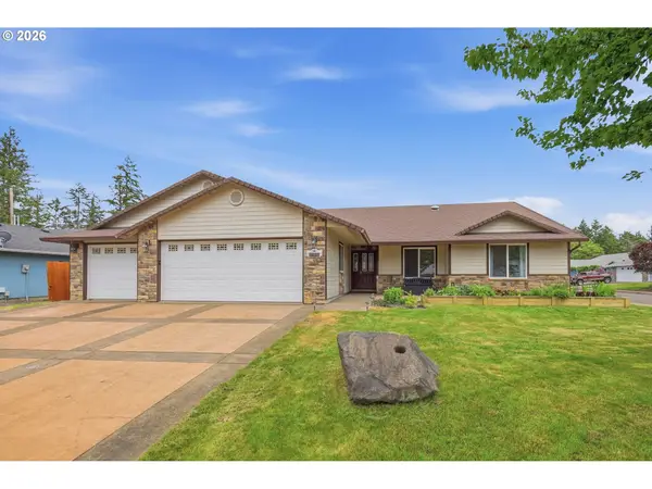 87661 Trek Dr, Veneta, OR 97487